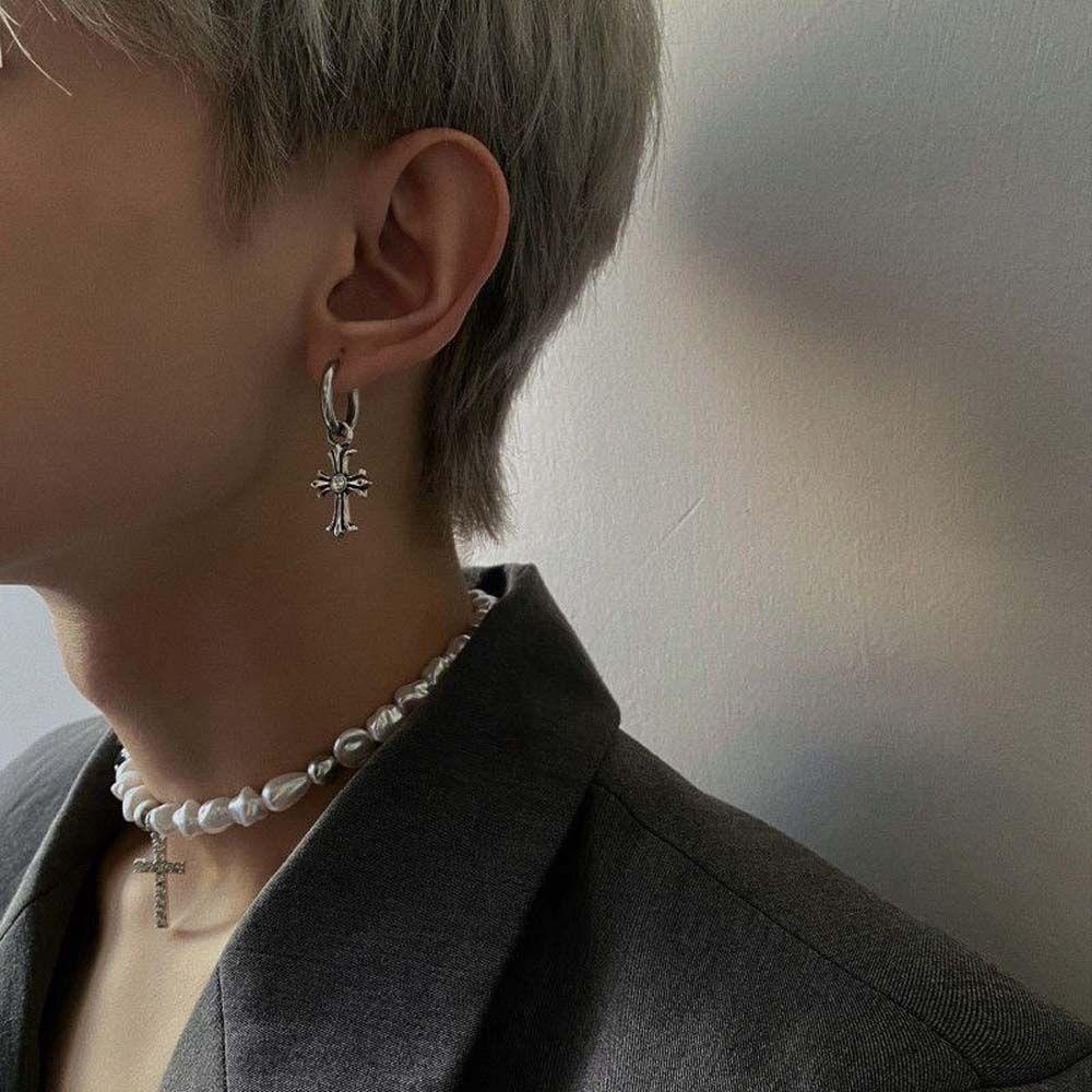 Mxbeauty Anting Hoop 1pcs Gothic Punk Hip Pop Wanita Warna Hitam Perak Perhiasan Telinga Berlian Imitasi Zirkon Kristen Tergantung Salib Pendant Earrings