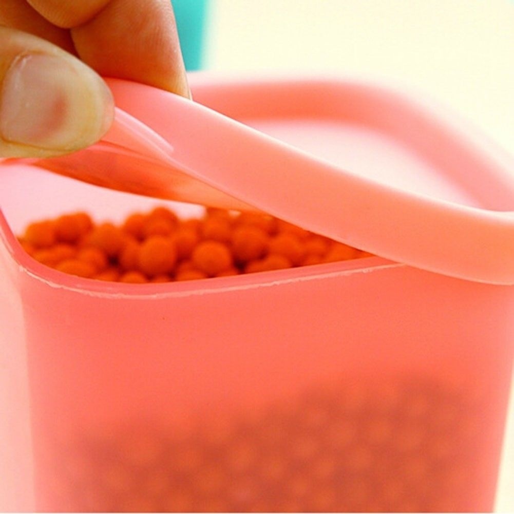 Kotak Wadah Makanan / Snack Dengan Penutup Dan Bahan Plastik