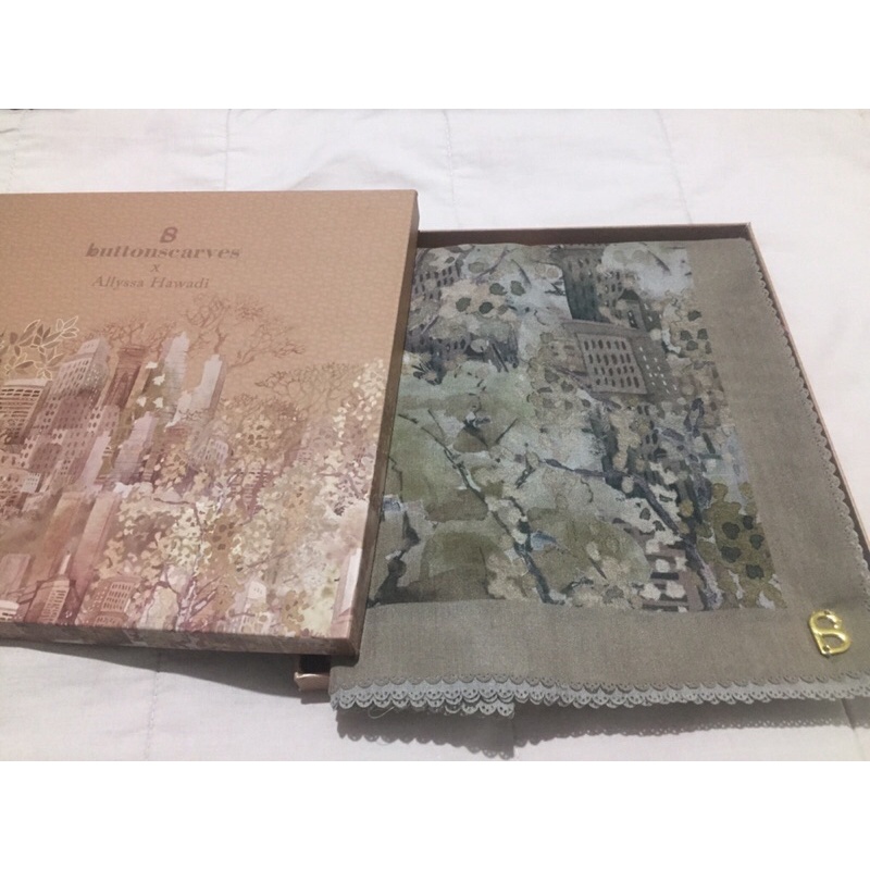 Buttonscarves newyork reborn soho