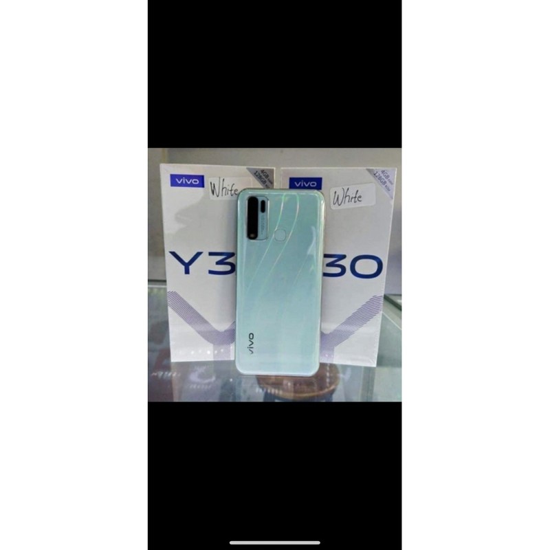 hp vivo y30 ram 4/128 new warna putih dan hitam