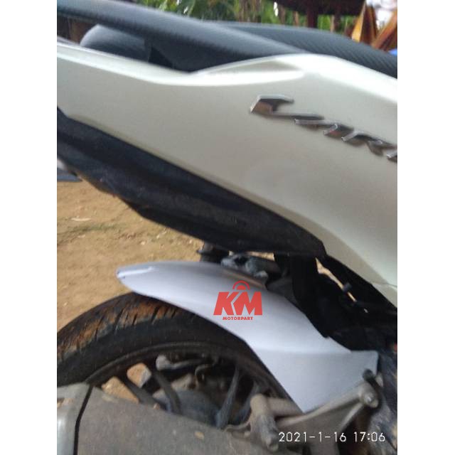 Spakbor Kolong Belakang Vario 125 Vario 150 Fi Hugger Shark Hitam Merah Putih New