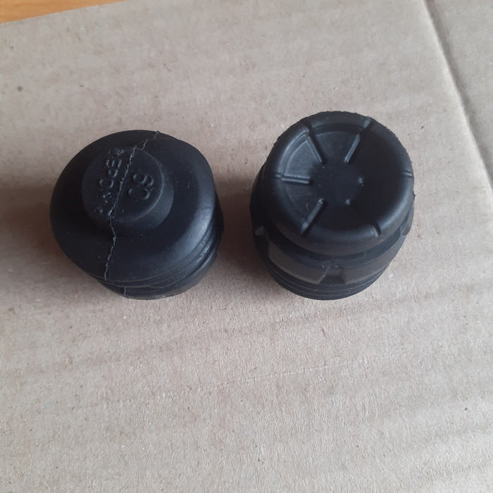 karet stoper kap mesin honda jazz Rs ori