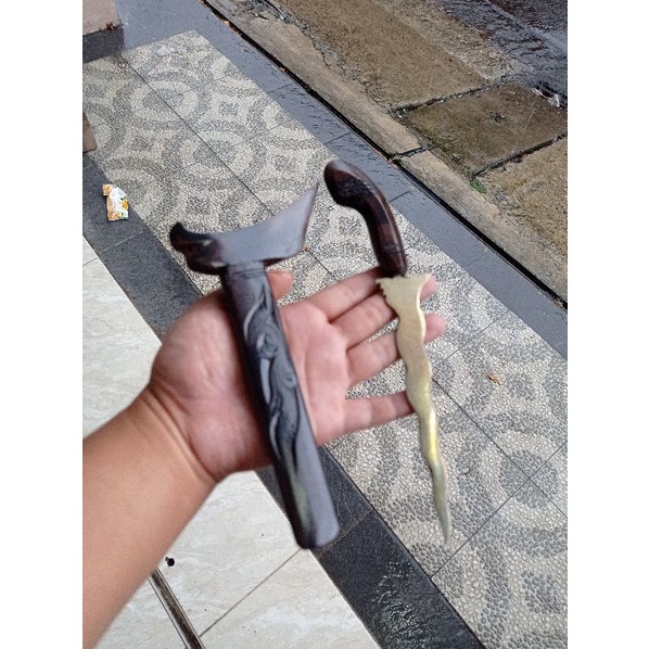 keris kuningan mini