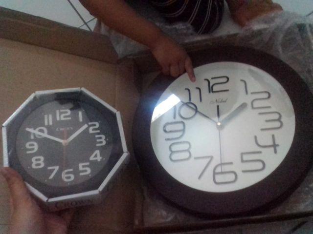 Jam Dinding Nobel 566 Diameter 30cm