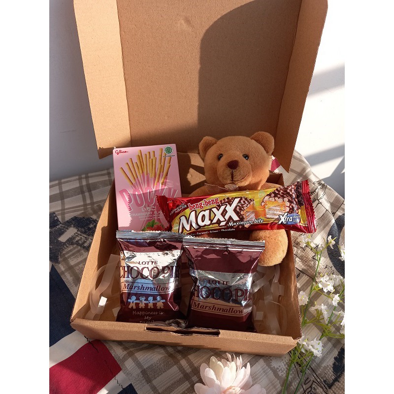 

Gift Box/Hadiah Ulang Tahun/Hadiah Wisuda/Hadiah Anniversary/Graduation Gift/Giftbox/Valentine (BS1)