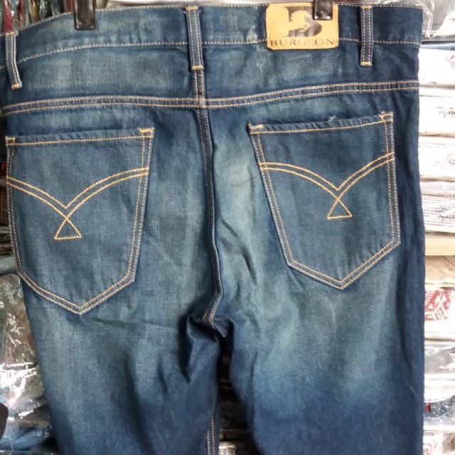 celana pendek pria jeans dibawah lutut