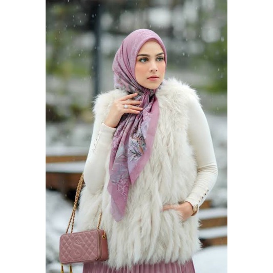 preloved 1x pakai LENGKAP BOX ✅ Frozen XL purple dove Buttonscarves button scarves BS buttonscarve b