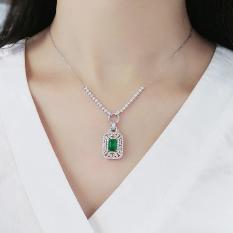 Kalung Rantai Klavikula Hias Liontin Berlian Buatan Bahan Karbon Tinggi