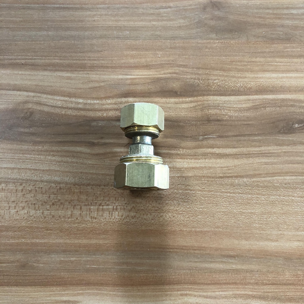 SAMBUNGAN SELANG AIR PANAS SOK 3/4" KE 1/2 INCH/P.E