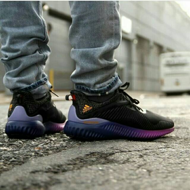 sepatu sneakers adidas alphabounce