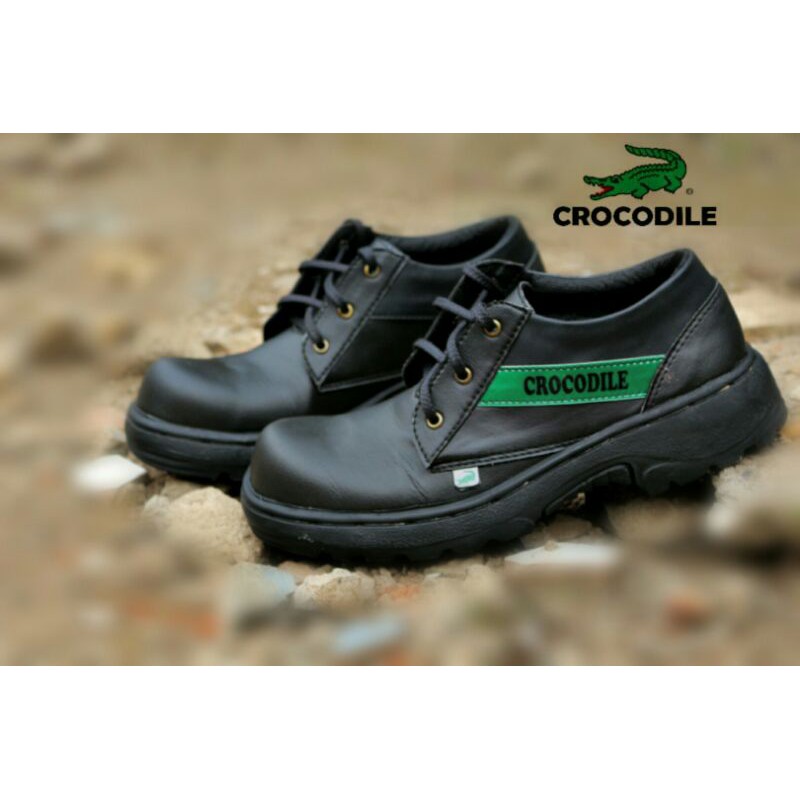 Sepatu Safety Pria Crocodile Low Black
