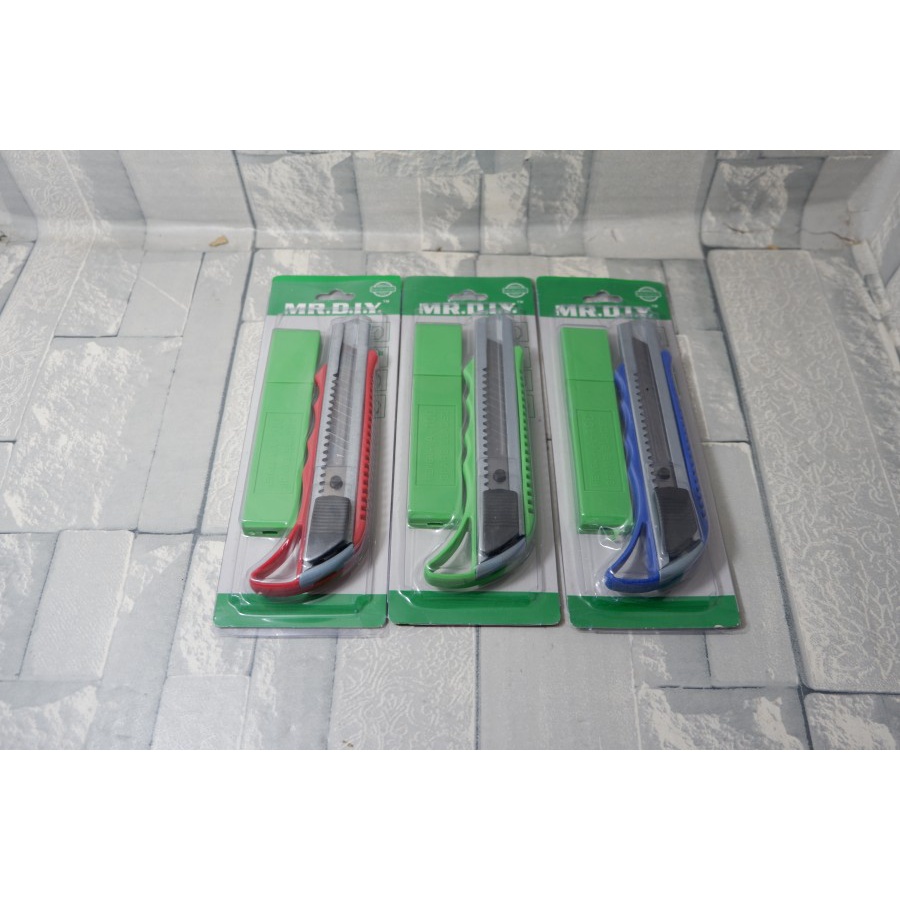 

Karter Shingwei Cutter Besar 18mm free isi cutter