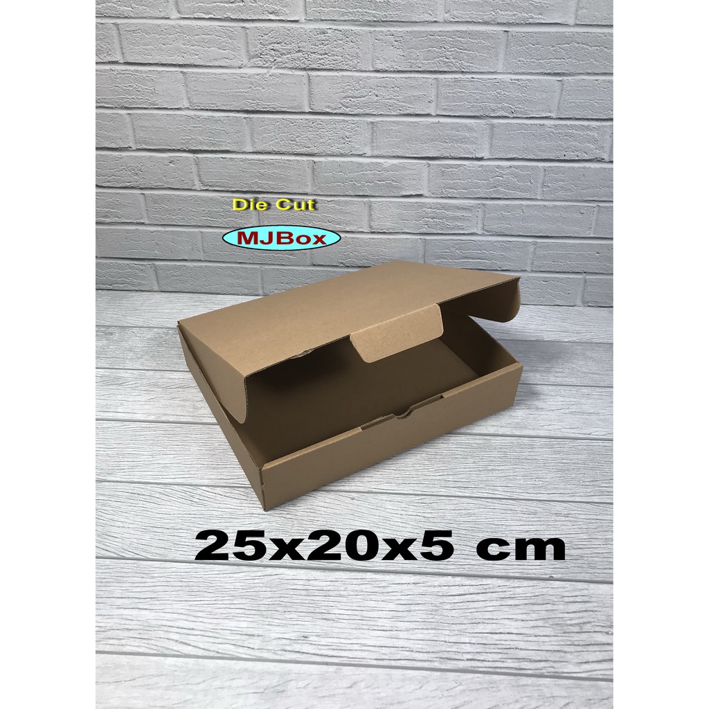 

Kardus uk. 25x20x5 cm....Die Cut karton box untuk Kotak Aksesoris dll model box pizza