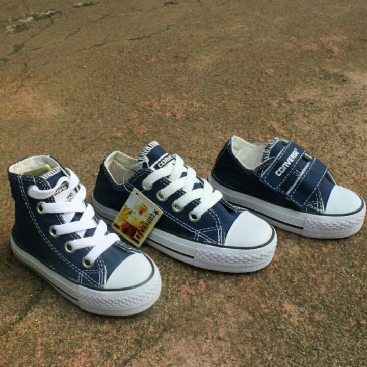 Sepatu Anak sekolah/sepatu baby converse/sepatu warna navy/sepatu biru dongker