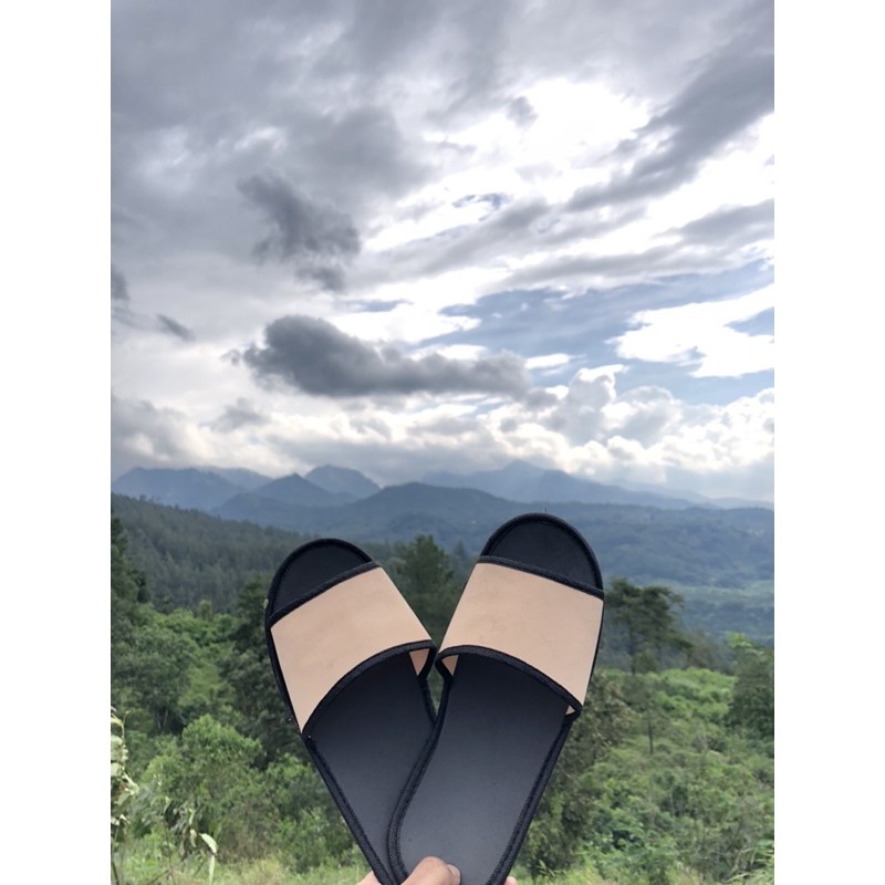 Sandal Hotel (Baca Deskripsi)-2