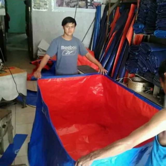 Kolam terpal kotak ukuran P.3m x L2m x T.70. bahan A12 merk sakura