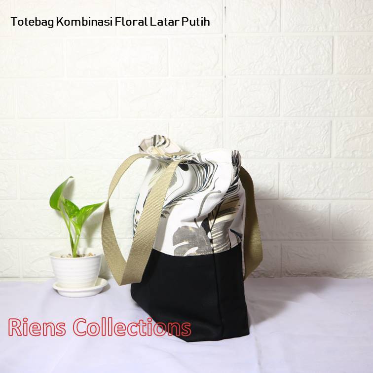 TAS KANVAS TOTEBAG KANVAS KOMBINASI MOTIF FLORAL LATAR PUTIH. Riens Collections