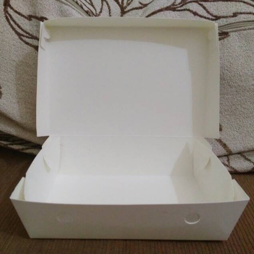 

Jual Lunchbox polos model kuncian tanpa laminating per 40pcs Murah