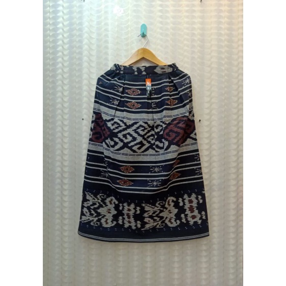 Rok tenun motif Jepara/rok tenun NTT