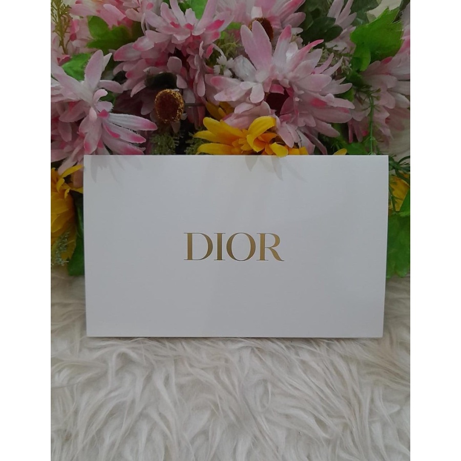 

Dior Amplop Kartu Ucapan Original 100%
