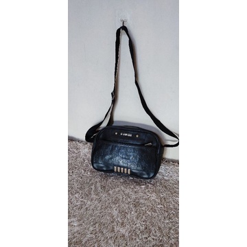 tas sling kulit Kswiss