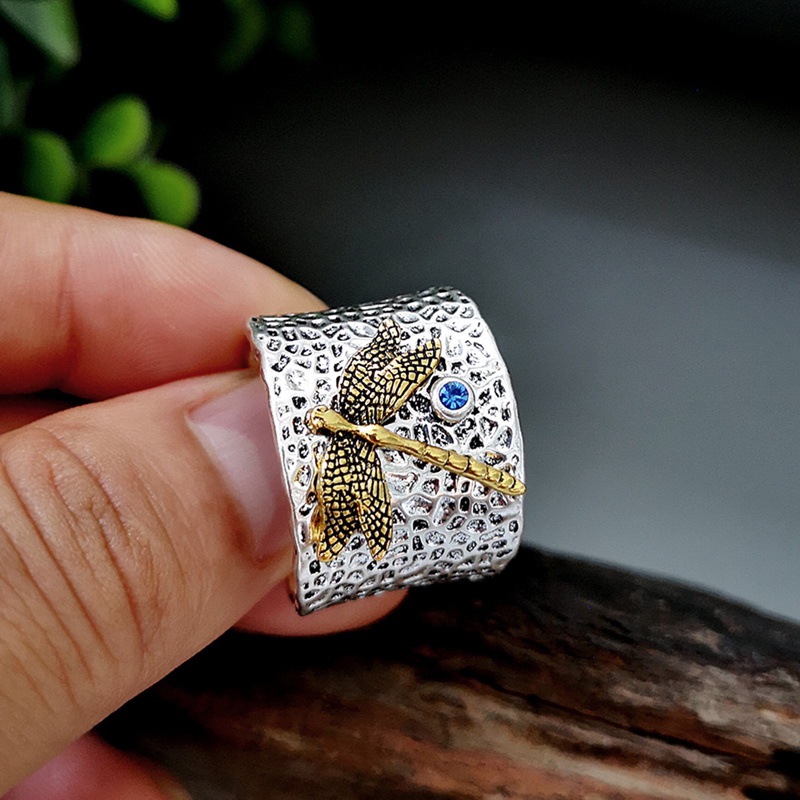 Cincin Berlian Biru Bentuk Capung