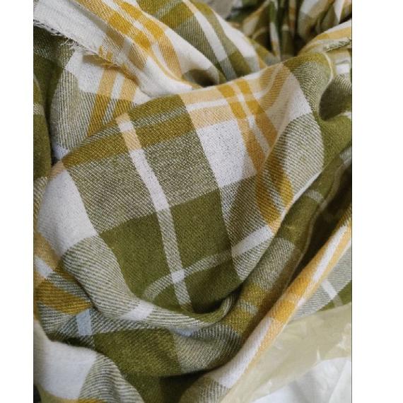 GNB.15Jl22ι– KAIN KILOAN FULL KATUN MOTIF KOTAK LEMBUT PANJANG UTUH