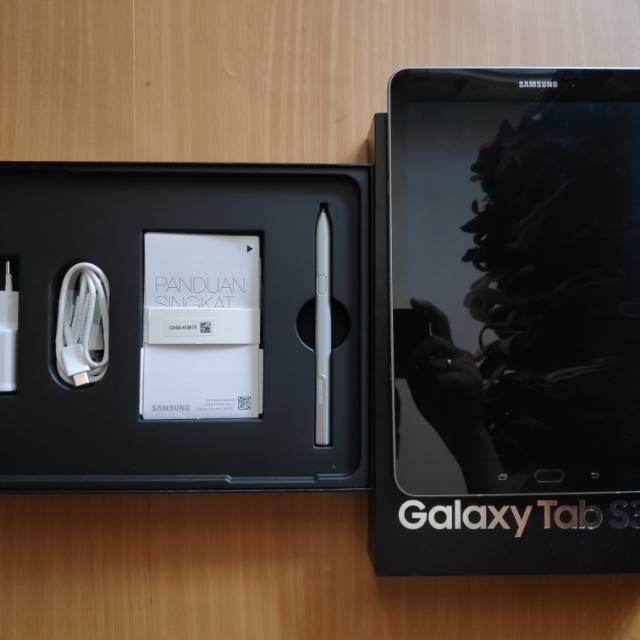 BEKAS..Samsung Galaxy Tab S3 Silver Sein Like New Fullset Garansi