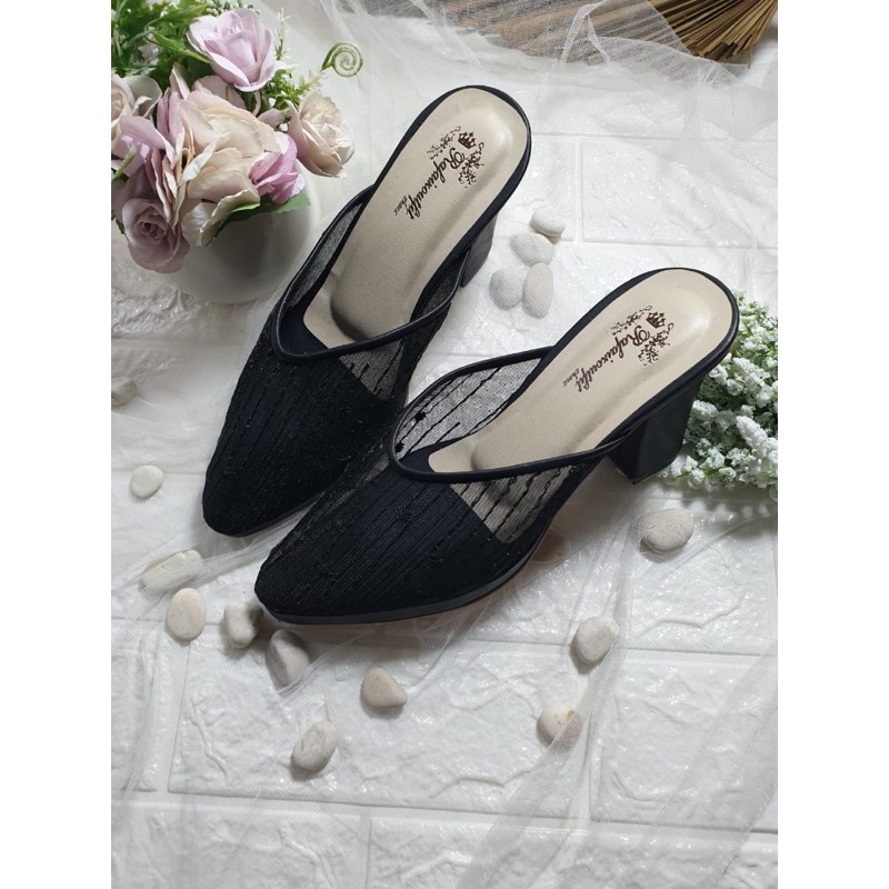 sepatu alummi hitam lace hitam 9cm hak tahu