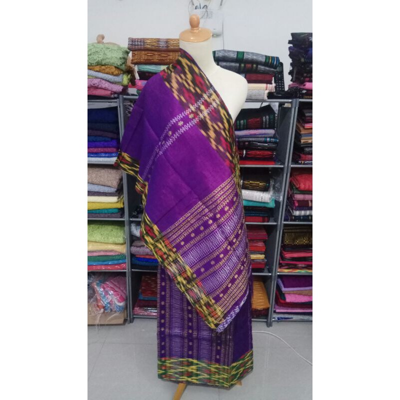 Pucca Bintik Ungu Marhait Songket Tarutung