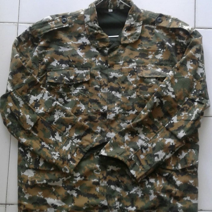 SKD          jaket army