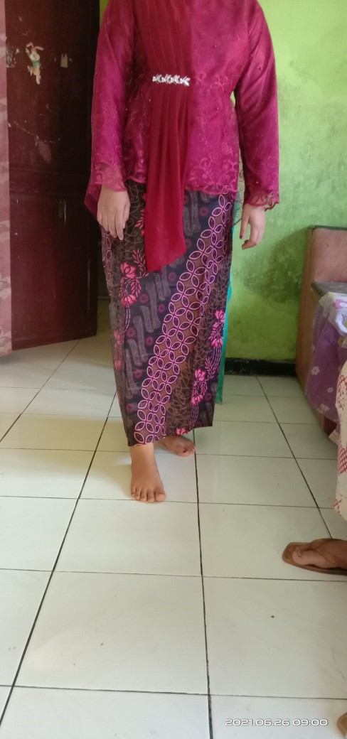 Kebaya Couple Maura Couple - Sania Ruffle Batik Couple Ori Ndoro Jowi Dnt Garansi Cp Parang Maron