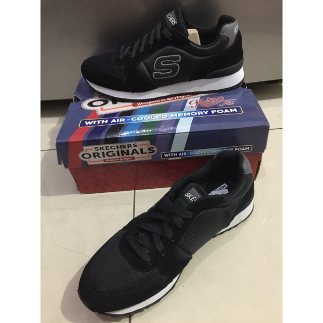 Sepatu skechers pria ori