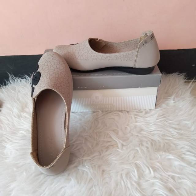 Sepatu Elizabeth original