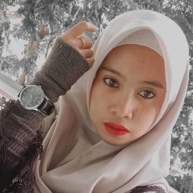 annisashezanbanafsha