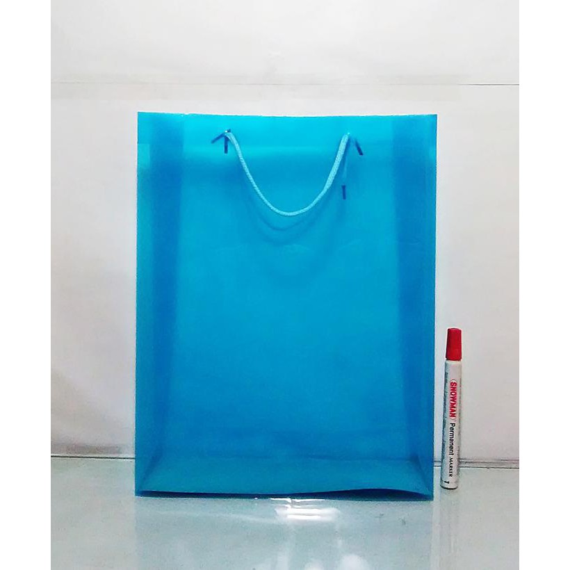 

Paper Bag Biru 34 Cm X 26 Cm X 6 Cm