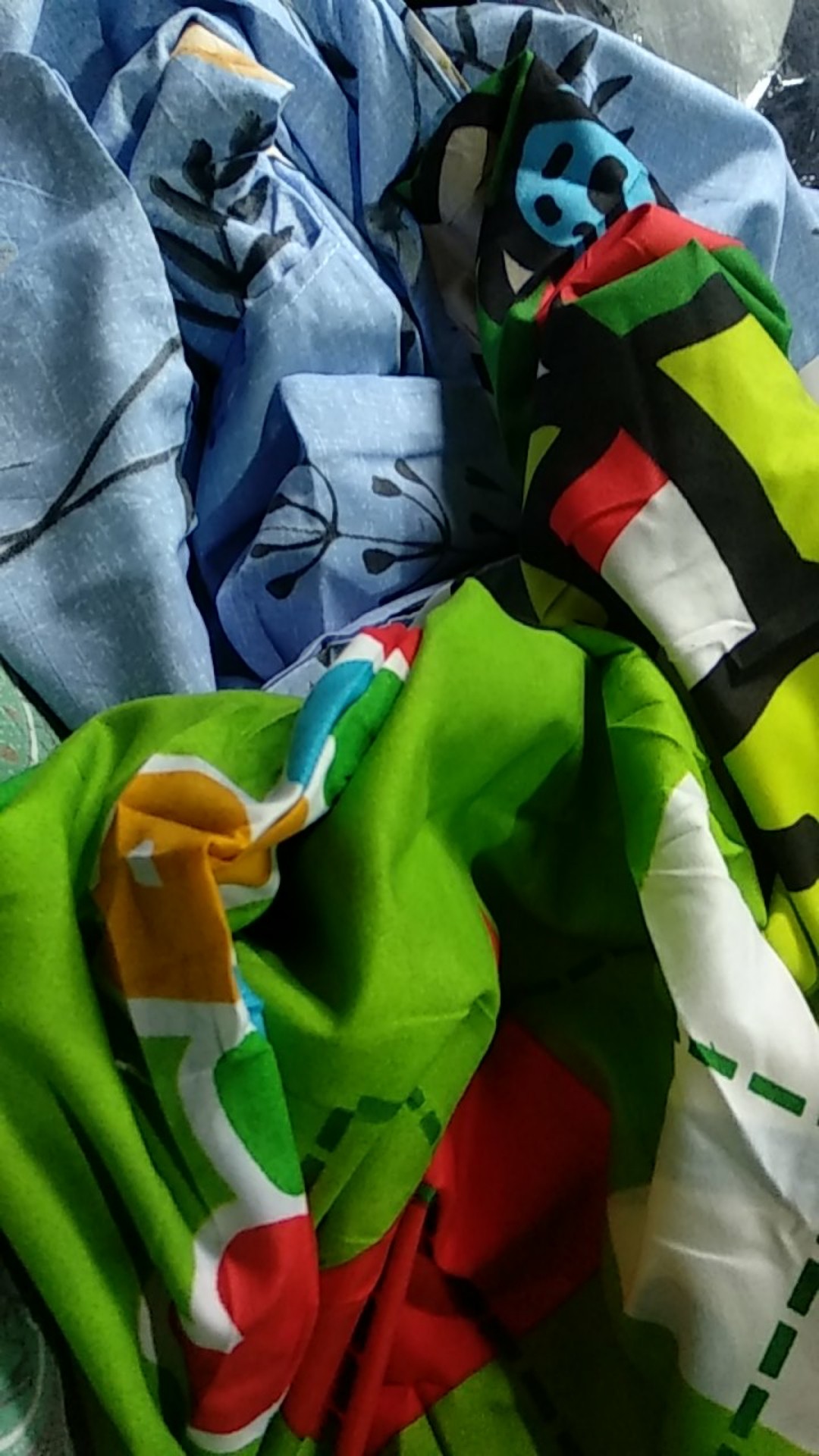 Best California Sarung Bantal + Sarung Bantal 2 Pcs - Random