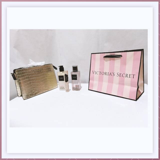 

Hampers Lebaran (09) Victoria Secret Tease