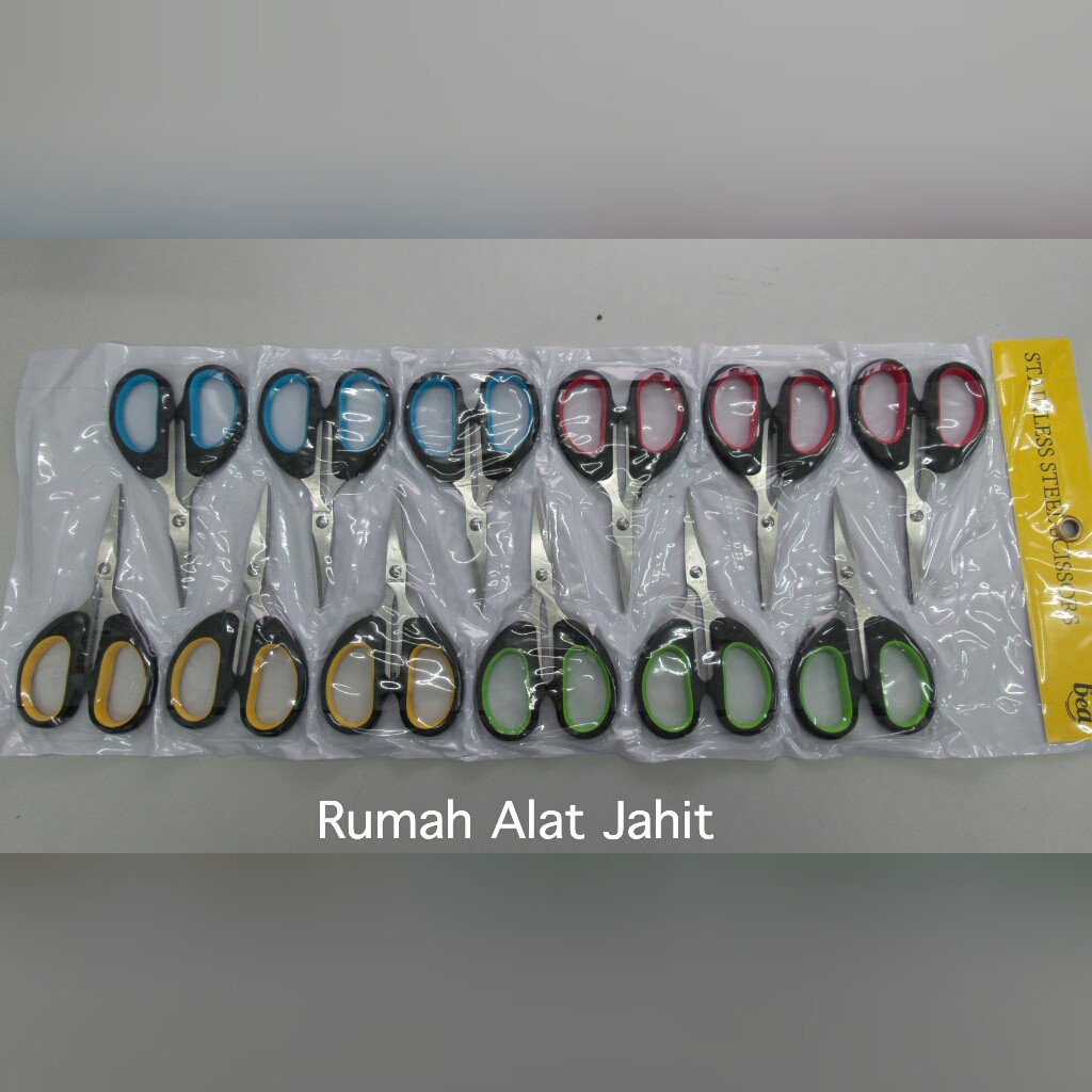 

Gunting Stainless Tajam 12 cm Strip