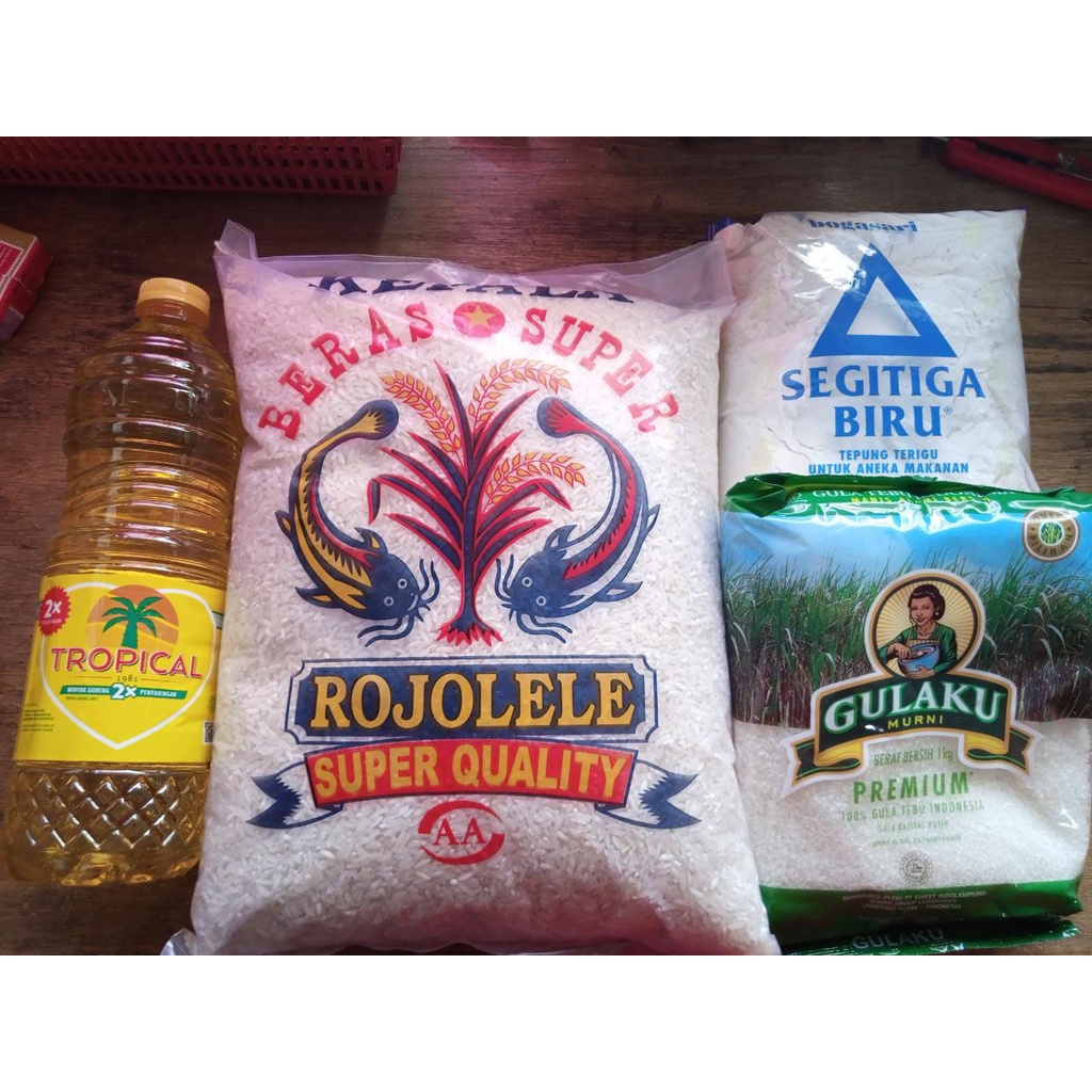 

Paket Sembako Beras 4kg, minyak, tepung, gula