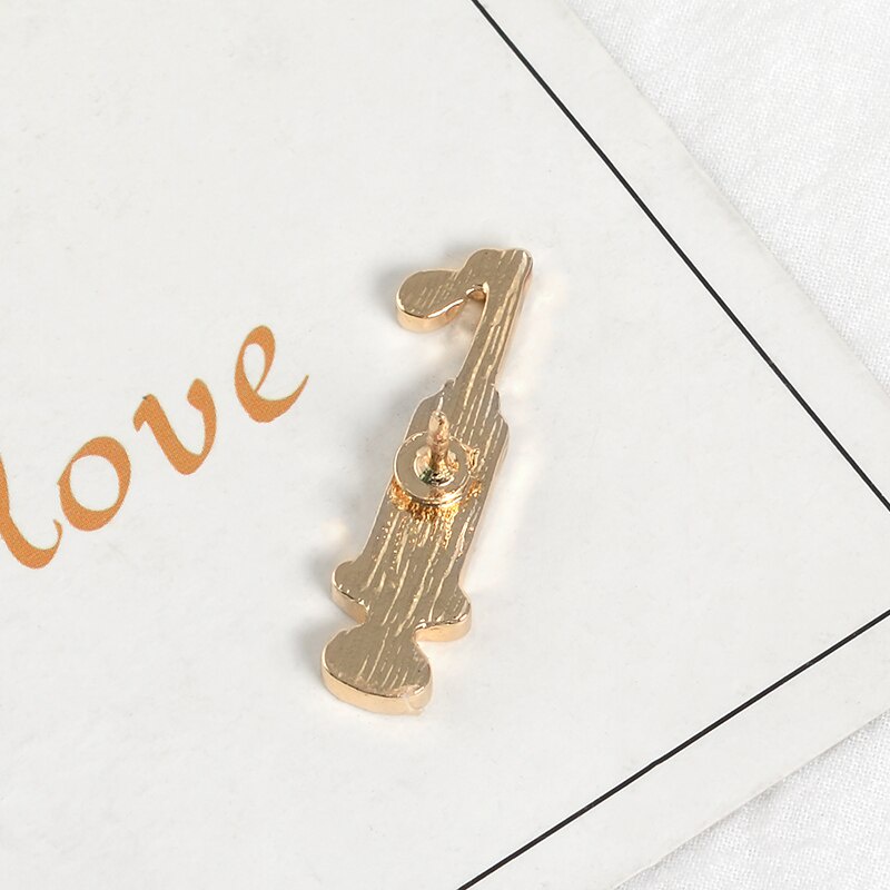 Bros Pin Enamel Bentuk Suntikan Darah Untuk Hadiah Kelulusan