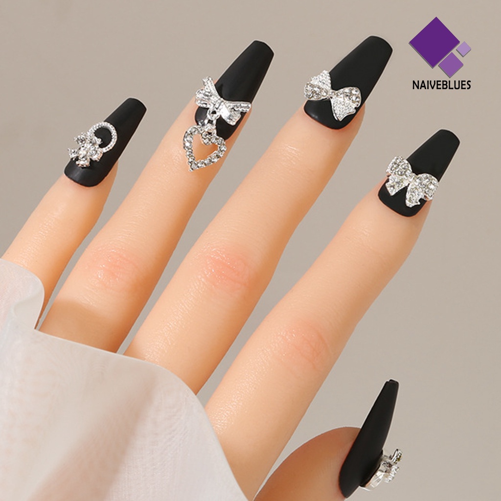 20pcs Ornamen Kuku Bentuk Hati Pita Bahan Alloy Tahan Karat Untuk Perlengkapan Kecantikan