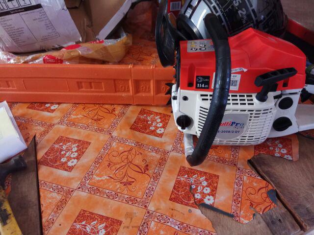 Multipro Chain Saw 20 Inch Mesin Potong Kayu 2 Tak Cs-2058/ 2qy H N L