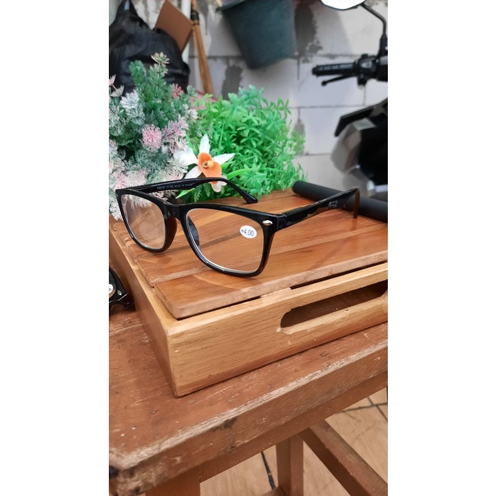 KACAMATA BACA PLUS PEER (+) TYPE EB018T.IH FRAME LENTUR HITAM/ KACAMATA BACA UKURAN +1.00 S/D +4.00/ KACAMATA BACA RABUN DEKAT/ KACAMATA TERMURAH