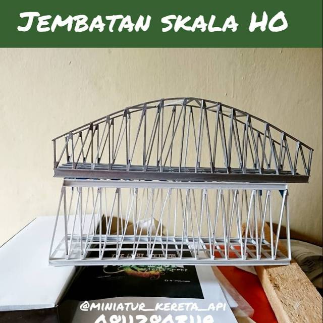 Jembatan miniatur kereta api