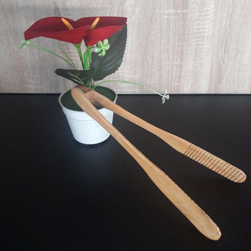 Capit Kayu|Capit Makanan