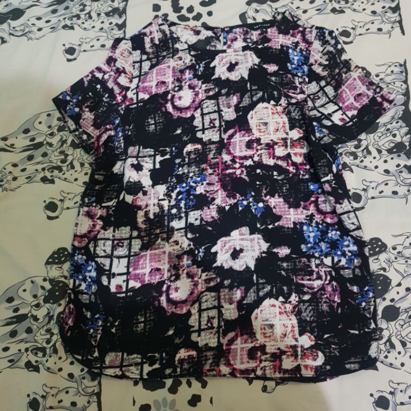NEW LOOK Atasan Blus Floral Bunga Sifon