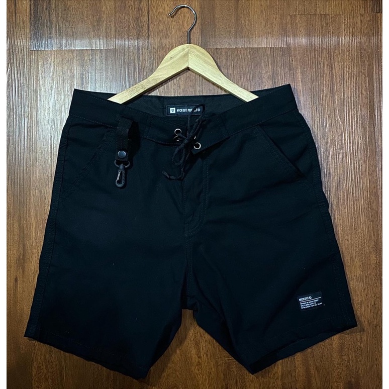 Celana pendek Mickout project short