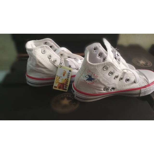  Sepatu  Converse  anak  putih model  tinggi Shopee Indonesia