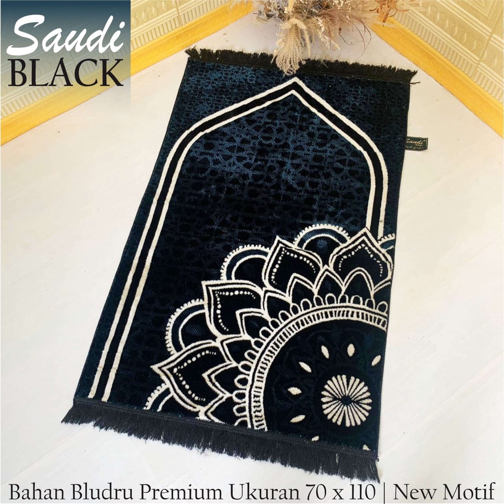 Sajadah saudi Hitam Premium Tebal Motif Bunga Murah